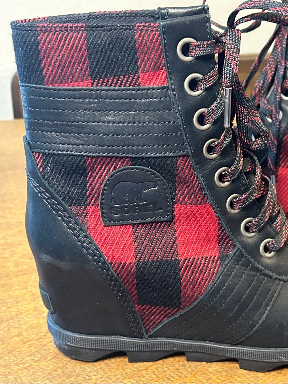Sorel Lexie Wedge Boot Red Black Buffalo Plaid Check size 9.5 - Picture 3 of 16